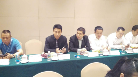 仟億達(dá)作為龍商會(huì)成員，積投身節(jié)能環(huán)保能源事業(yè)，利用生物質(zhì)多聯(lián)產(chǎn)、碳交易等業(yè)務(wù)為龍江做貢獻(xiàn)，助力龍江經(jīng)濟(jì)發(fā)展。